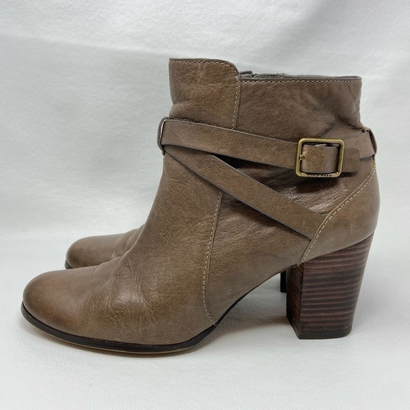 Cole Haan D41599 Grand OS Brown Leather Zip Ankle Boots Womens Size 9.5B. - Picture 4 of 13